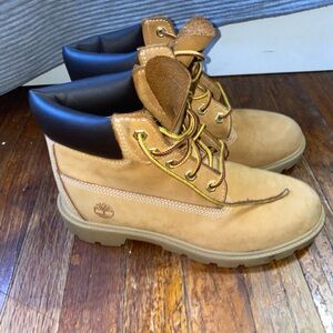 Timberland Tan boots with leather upper